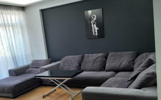 იყიდება 3 ოთახიანი ბინა საბურთალოზე