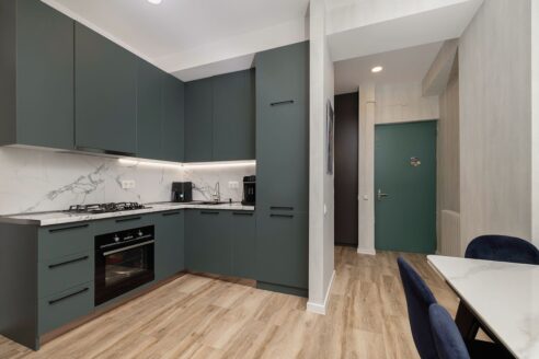 იყიდება 3 ოთახიანი ბინა საბურთალოზე